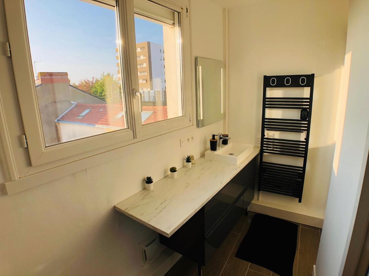 Charmant Appartement 1-4 Personnes, Proche Centre Avec Parking Nantes Exterior foto